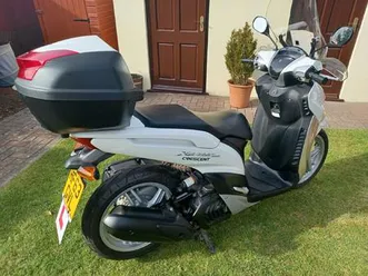 yamaha-hw-125-xenter-scooter-petrol-cvt-12-ps-125-cc