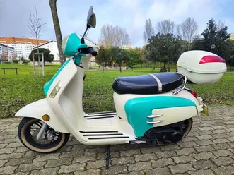 mash-black-seven-125-storia-125-alfragide