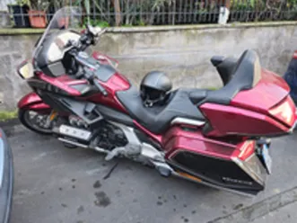 honda-goldwing-touring-dct-airbag