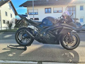 suzuki-gsxr-1000-k7-tuv-reifen-kette-service-neu-sportaga