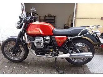 moto-guzzi-v7-classic