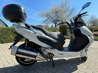 vends-scooter-125-cm3-daelim