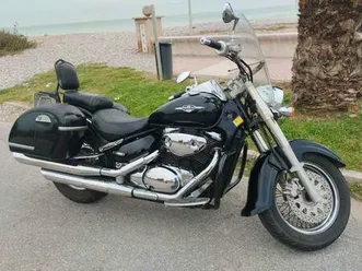suzuki-intruder-800c