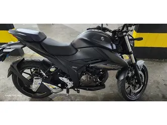 suzuki-gixxer-250-fi-2024-4500km-negra-mate
