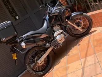 honda-xre-300-adventur