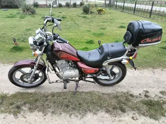 hyosung-ga-125-cruise-zlota