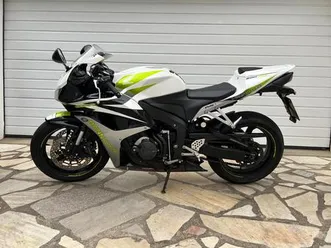 honda-cbr-600-rr-hannspree