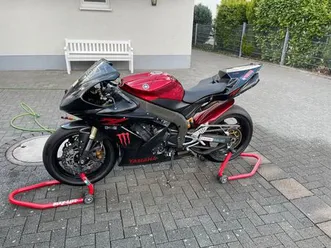 yamaha r1 rn12
