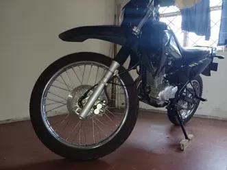 xtz-125-color-negro-verde-en-buen-estado