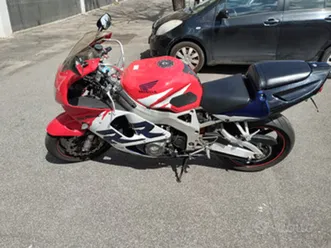 honda-cbr-900rr-anno-1999