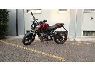 vendo honda cb 125 r (2018 - 20) usata a milano (codice 9694354) - moto.it
