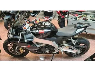 aprilia-rsv4-factory-2009-12