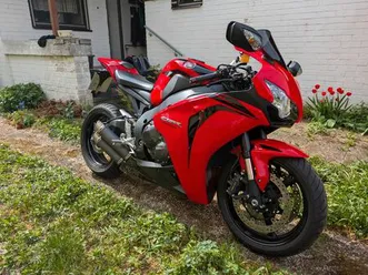 honda-cbr1000rr-fireblade-sc59