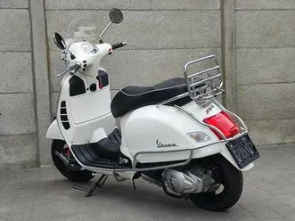 vespa-125-gts-super-met-akrapovic