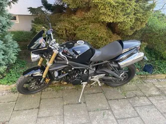 triumph-speed-triple-675