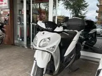 yamaha-xenter-150-baule