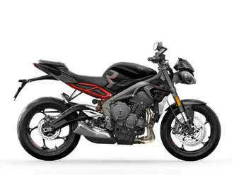 2022-triumph-street-triple-r-sapphire-black