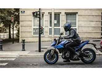 vendo-suzuki-gsx-8s-2023-24-nuova-a-rapallo-codice-9507546-moto-it