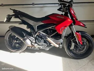 ducati-hyperstrada-939