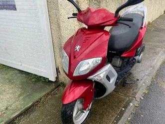 scooteur-125-cc-rouge
