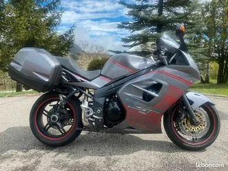 triumph-1050-st-sprint