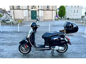 vespa-gts-super-300-2018