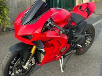 ducati-panigale-v4s