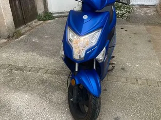 scooter-a-4600km-compteur