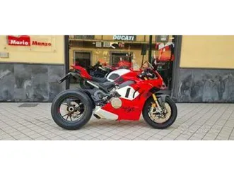 ducati-panigale-v4-r-2024