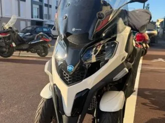 piaggio-mp3-400-hpe-sport-abs-asr-2023-400-cm3-scooter-14-081-km-blanc-78150-le-ch