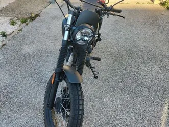 moto-scrambler-125-cc-brixton-felsberg-2023