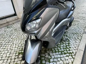 yamaha-x-max-250-cc-estrela