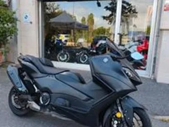 yamaha-t-max-560