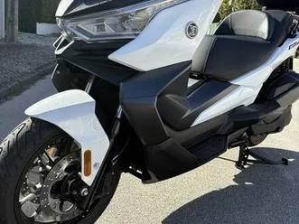 voge-sr-4-max-nova-c-1-mes-charneca-de-caparica-e-sobreda