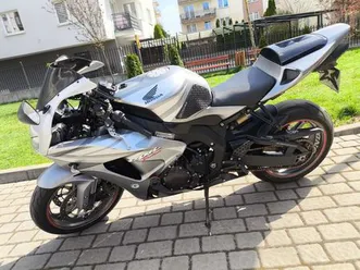 honda-cbr-1000rr-fireblade-2006-warszawa-bialoleka