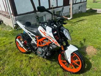 ktm duke 390