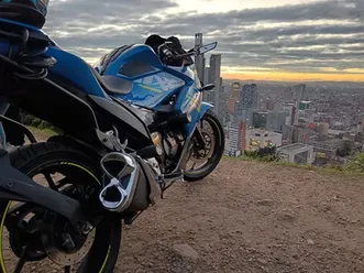 gixxer-150-sf-abs-fi-con-alarma-de-proximidad-y-exploradora