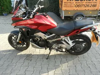 honda-vfr-800-crossrunner-rc-94-in-rot