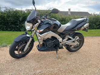 gsr-600cm3-noir-sortie-leovince-parfait-etat