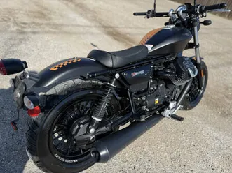 2017-moto-guzzi-v9-bobber