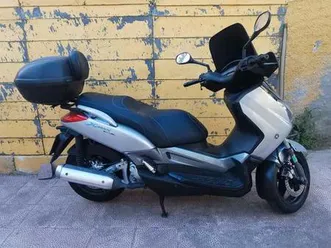 yamaha-xmax-250-cc