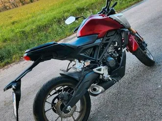 honda-cb125r-2023-rot
