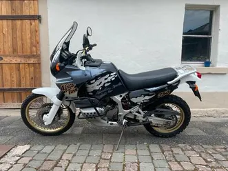 honda-africa-twin-xrv-750-rd07