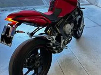 mv-agusta-brutale-675-a2