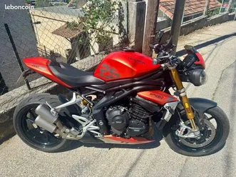 triumph-speed-triple-1200-rs