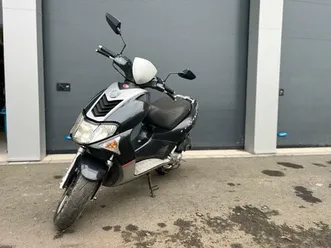 kymco-super-9-50-ccm-roller