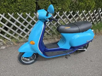 piaggio-vespa-et2-50-ccm-restauriert-hellblau