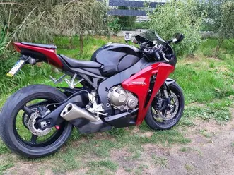 honda-cbr1000rr-fireblade-kutno