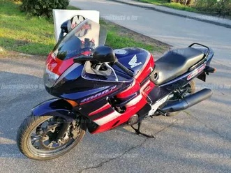 honda-cbr-1000-f