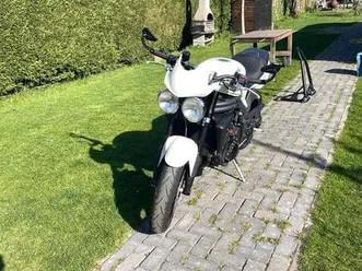 triumph-speed-triple-1050-2008